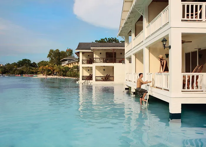 Plantation Bay A Real With A Real 리조트